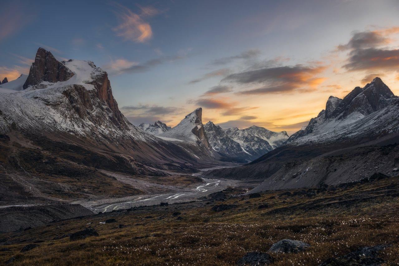 A mountain range in Nunavut