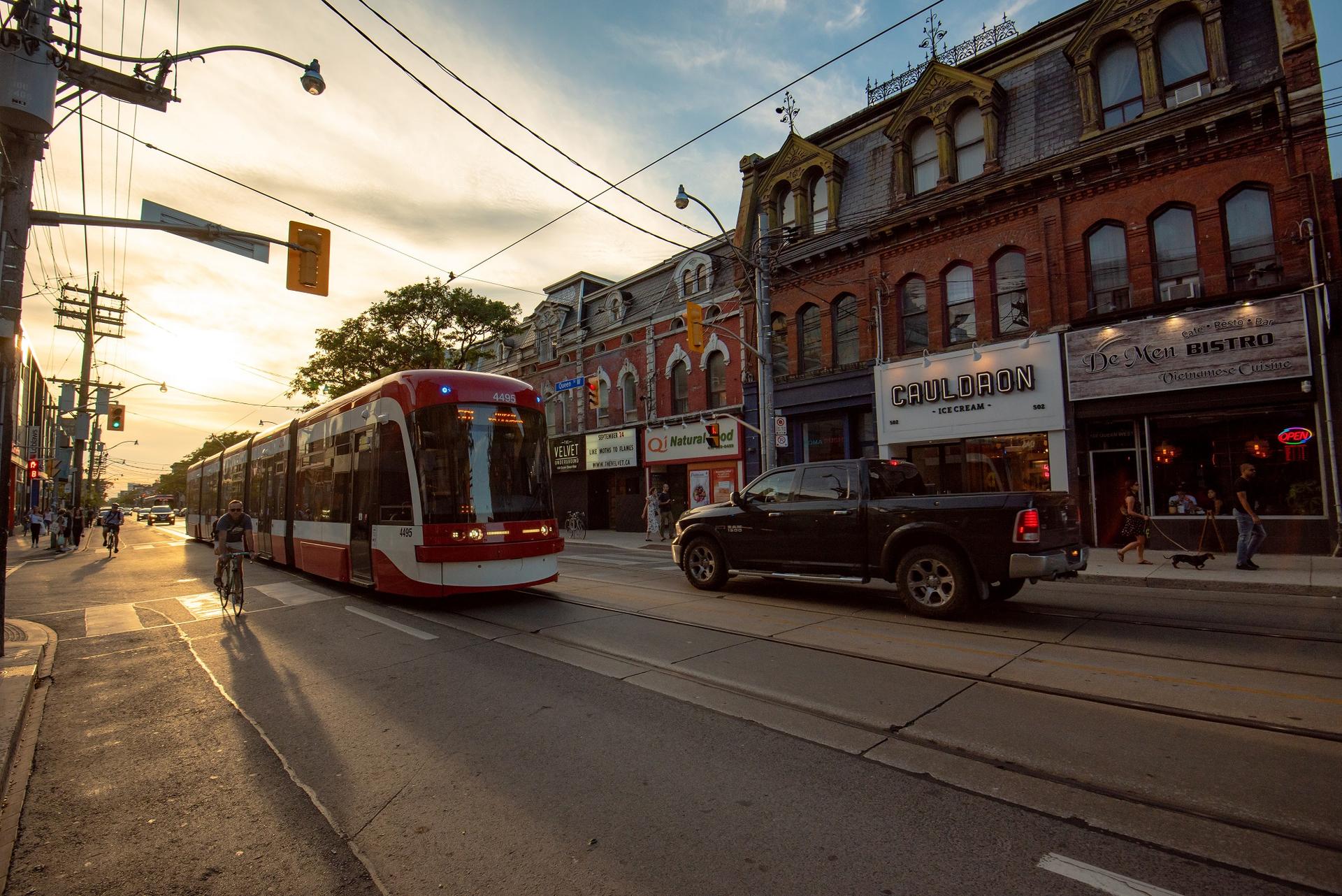 Queen Street West, Toronto