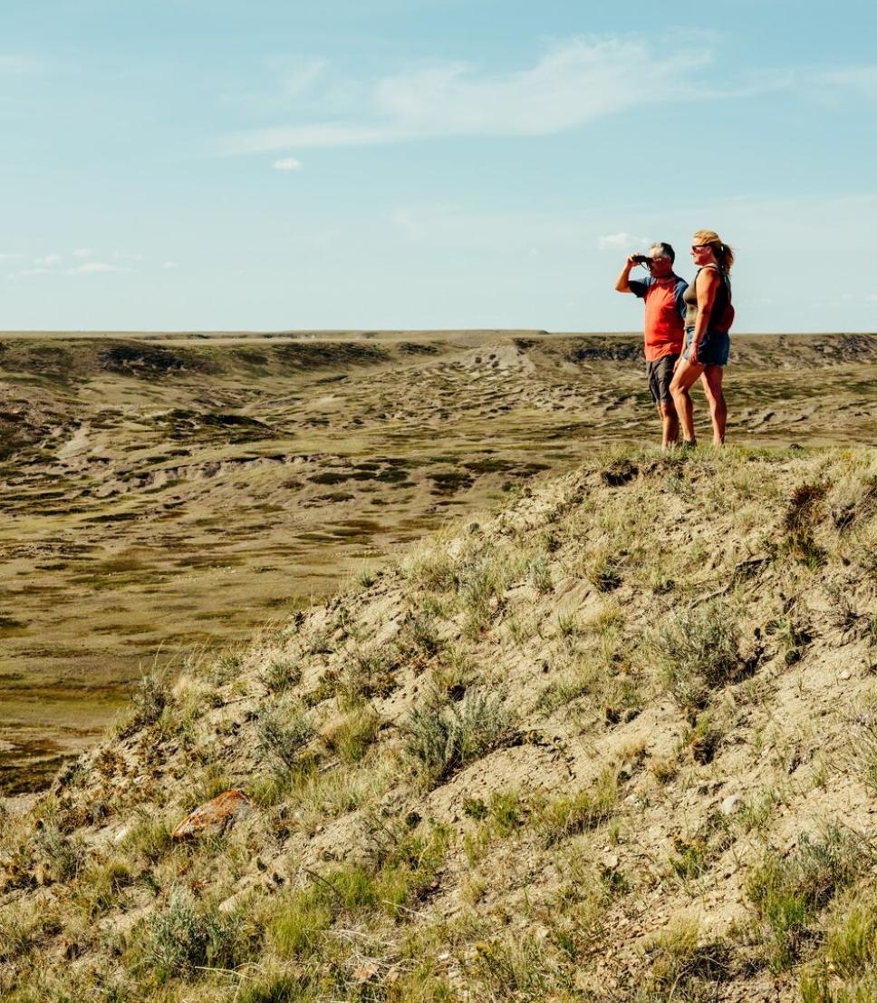Two travellers in Grasslands National Park in Saskatchewan